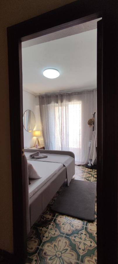 Habitacion Con Balcon Privado. Apartment Valencia Exterior photo