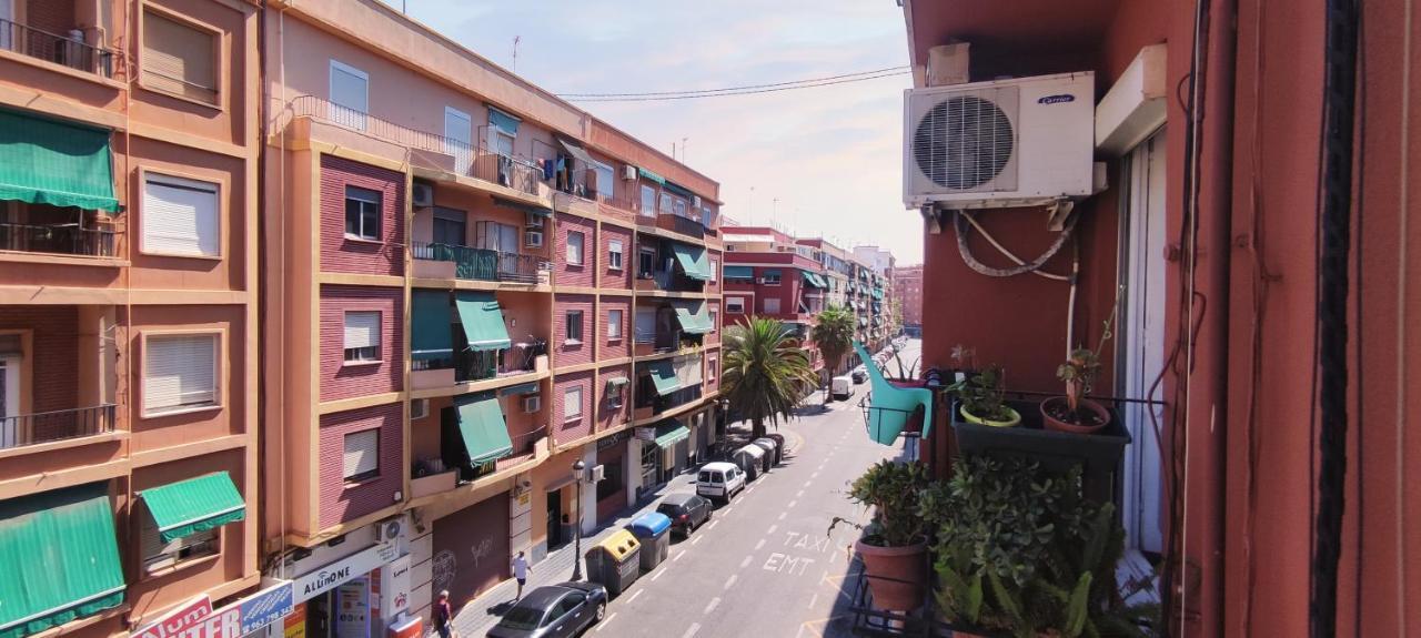 Habitacion Con Balcon Privado. Apartment Valencia Exterior photo